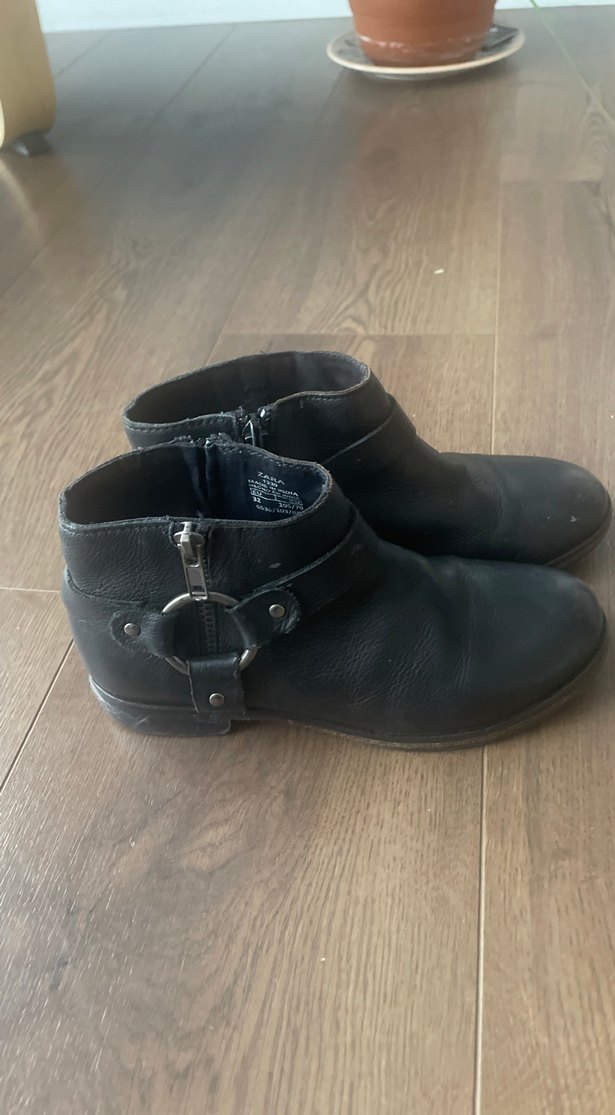 Zara Gri Siyah Tokalı Deri Kadın Bot - Görsel 3