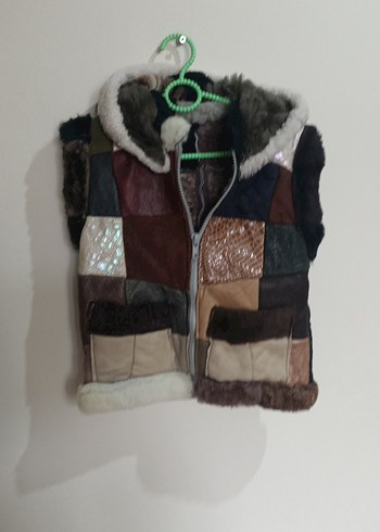 Kürklü Kapüşonlu cocuk Yelek - Görsel 3