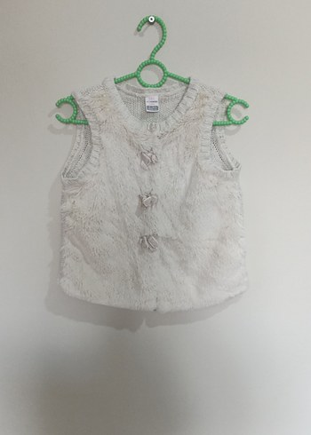 Kız Çocuk Beyaz Kürklü Kolsuz Yelek - Görsel 2