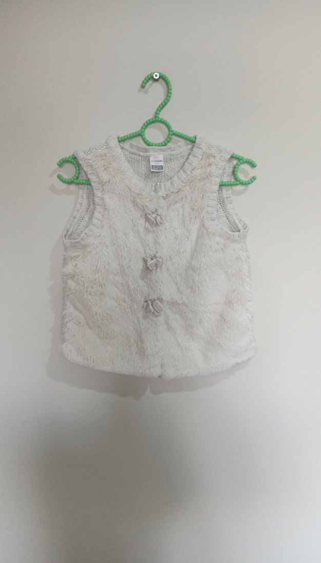 Kız Çocuk Beyaz Kürklü Kolsuz Yelek - Görsel 2