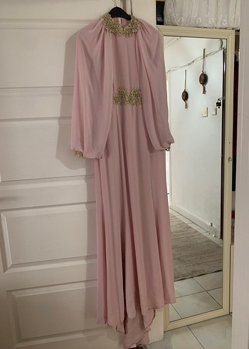Pembe Uzun Kollu Nakışlı Drapeli Abiye