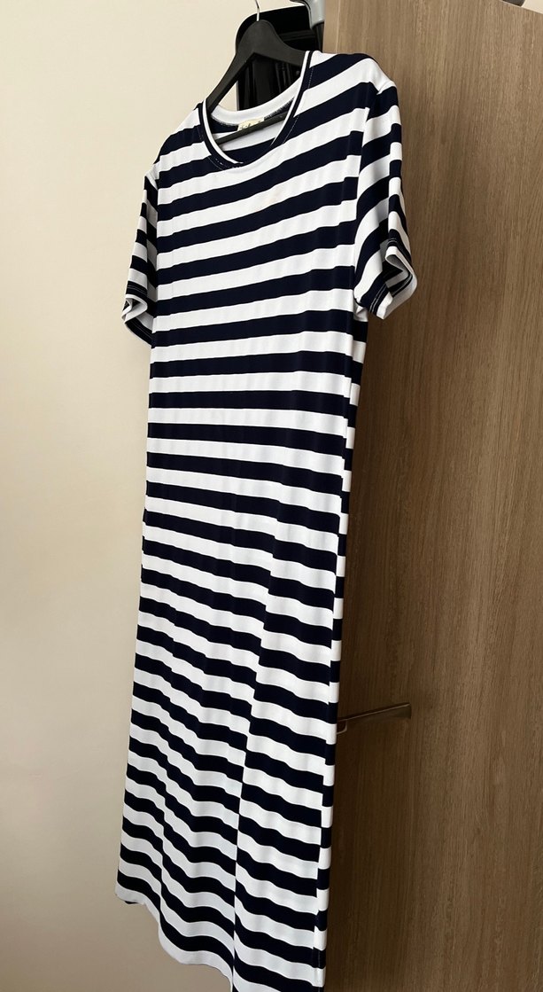 Kısa Kollu Çizgili Uzun Pamuklu Elbise - Görsel 2