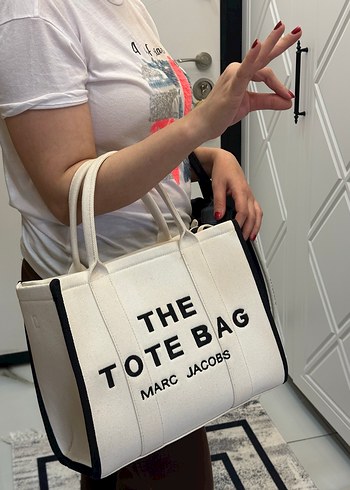 Marc by Marc Jacobs Beyaz Baskılı Fermuarlı Kadın Çanta