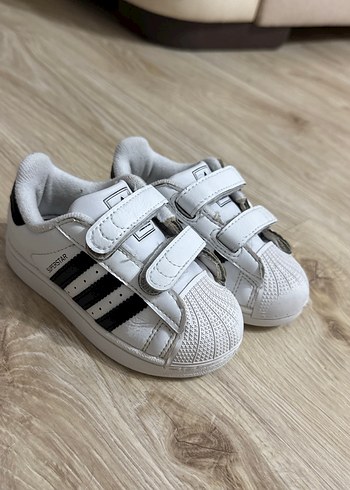 Erkek Çocuk Beyaz Cırt Cırtlı Spor Ayakkabı
