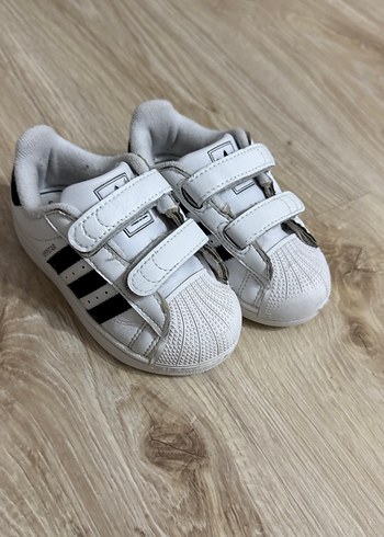 Adidas Erkek Çocuk Beyaz Cırt Cırtlı Spor Ayakkabı