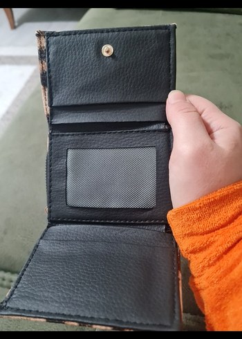 Kürk Detaylı Leopar Desenli Deri Kadın Cüzdanı - Görsel 4