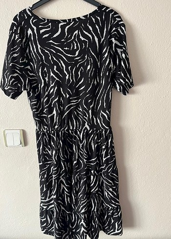 l Beden Zebra Desenli V Yaka Kadın Bluz