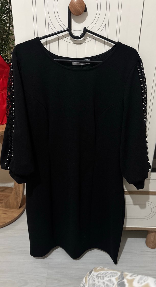 Zincir Detaylı Siyah Midi Elbise - Görsel 2