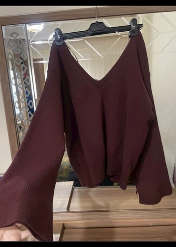 Geniş kol detaylı dekolteli kazak - Görsel 2