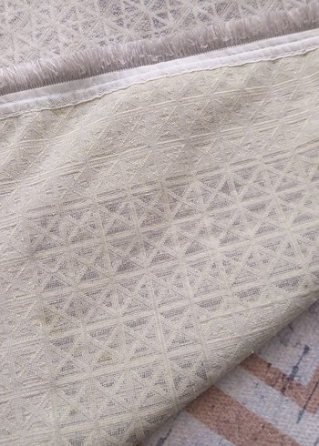 Gri Desensiz Klasik Halı - Görsel 4