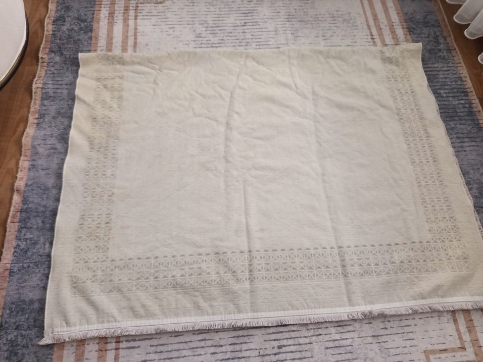 Gri Desensiz Klasik Halı - Görsel 3