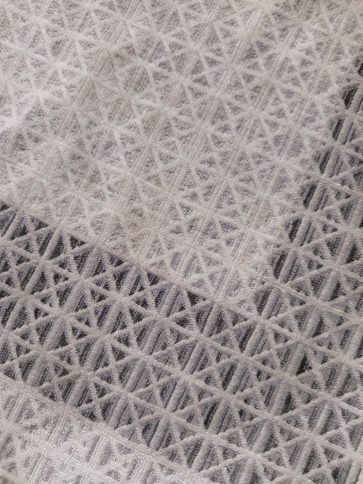 Gri Desensiz Klasik Halı - Görsel 5