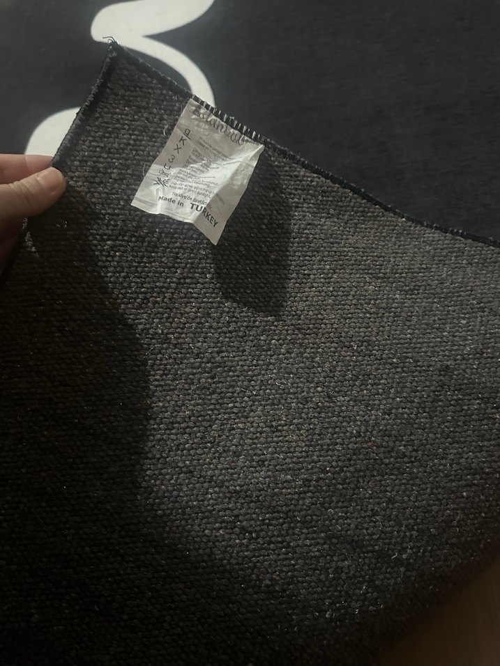 Ananas Baskılı Siyah halı - Görsel 3