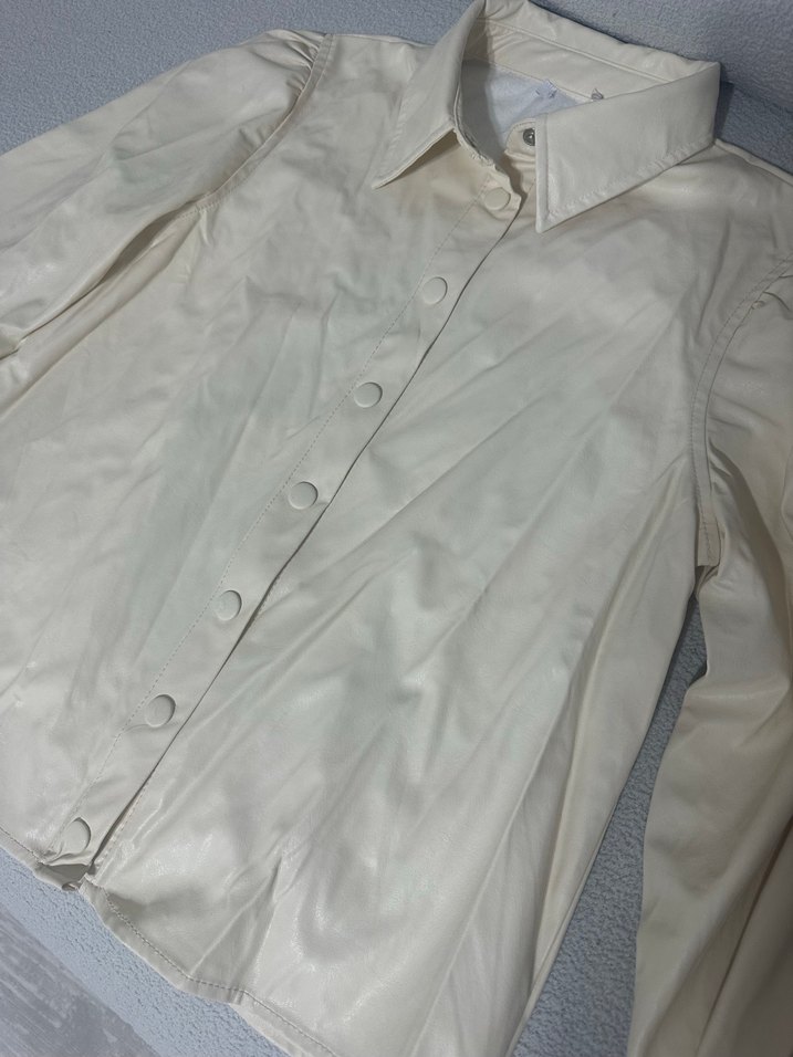 Düğmeli Beyaz deri Uzun Kollu Gömlek - Görsel 2