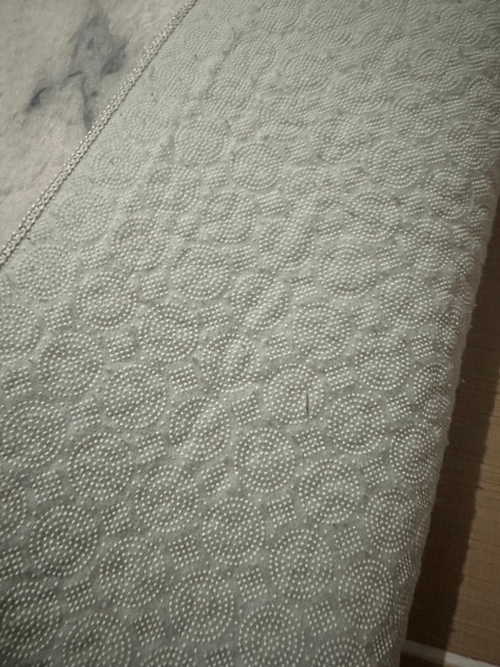 Soyut Desenli Beyaz Gri Halı - Görsel 4