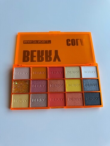 Diğer Berry Cola Far Paleti