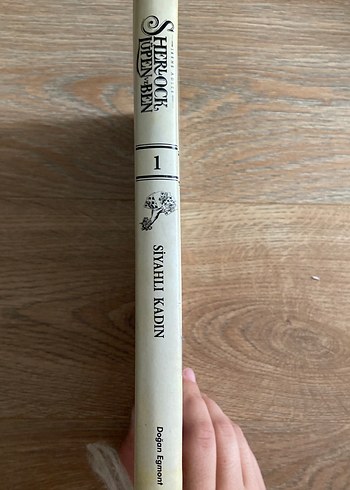 Sherlock, Lüpen ve Ben - Siyahlı Kadın - Görsel 5