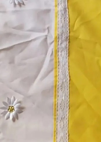 Sarı Nakışlı Nevresim ve Çarşaf Seti