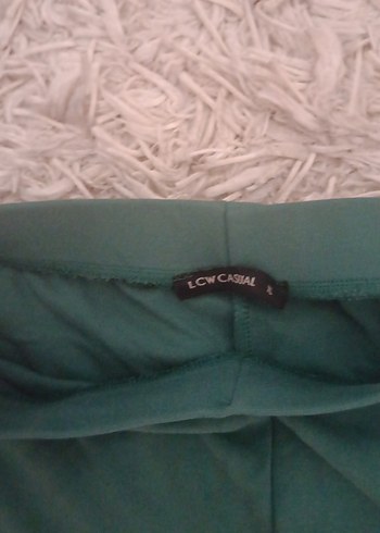 LC Waikiki Tüylü Detaylı Turkuaz Midi Kumaş Pantolon