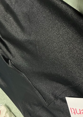 Siyah Parlak Kadın Tayt - Görsel 3