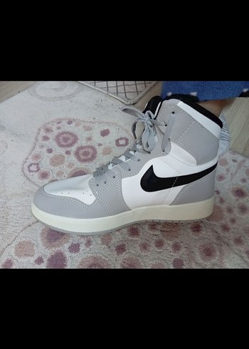 Nike Nike Gri Kadın Spor Ayakkabı