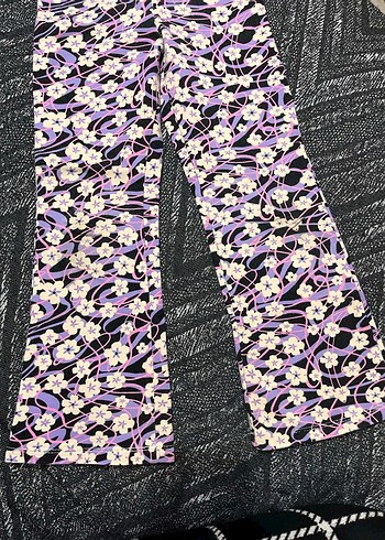 Mor Bağlama Desenli Dantel Detaylı İspanyol Paça Kız çocuk - Görsel 3