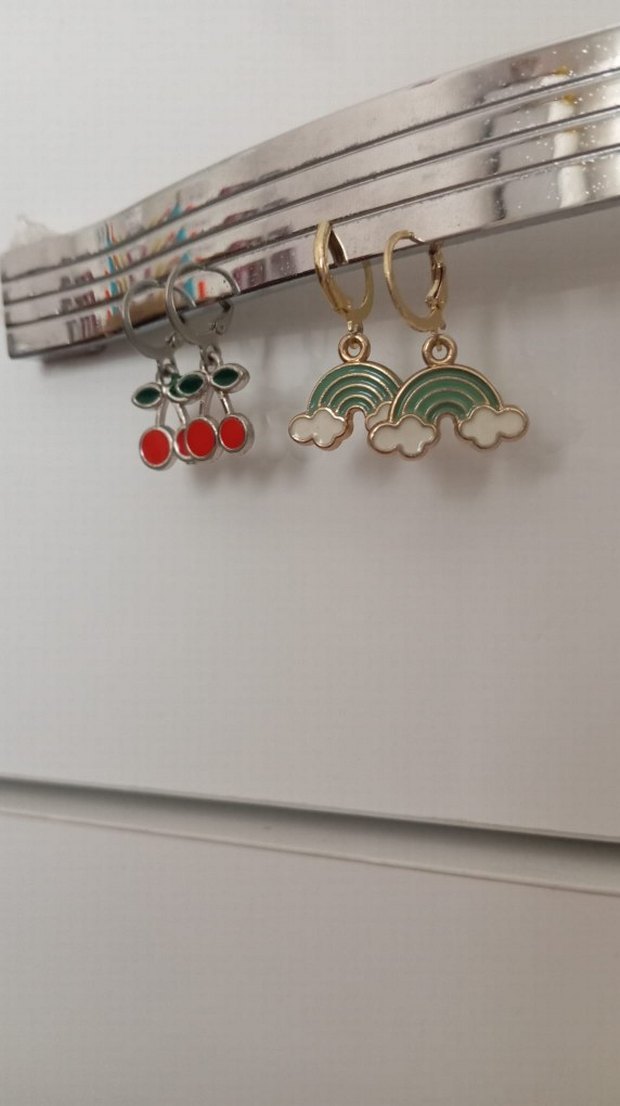 Renkli Mini Zincir Detaylı Küpeler - Görsel 2