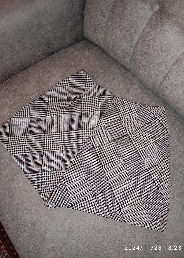 Zara ekoseli mini şort  - Görsel 4