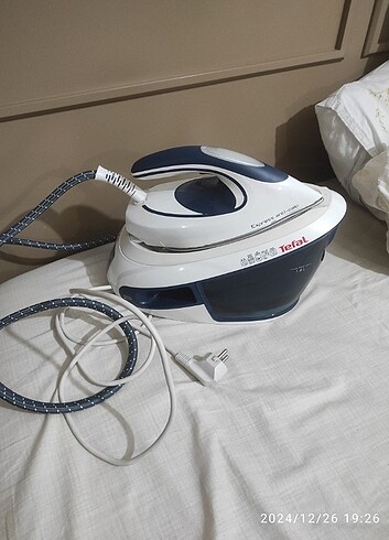 Tefal express anti-calc buhar Kazanlı ütü  - Görsel 2