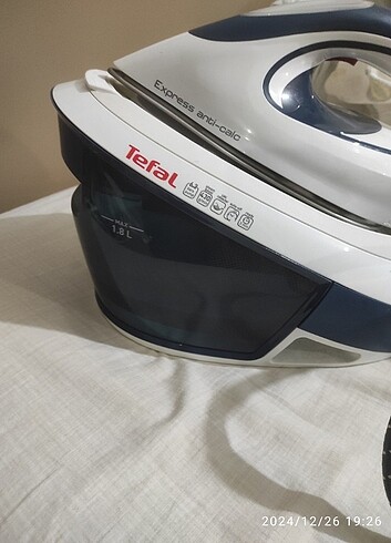 Tefal express anti-calc buhar Kazanlı ütü  - Görsel 3