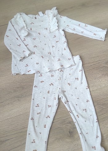 Krem kahve çiçek Desenli Dantelli Bebek Takımı - Görsel 4