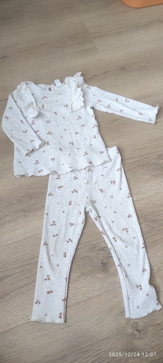 Krem kahve çiçek Desenli Dantelli Bebek Takımı - Görsel 3