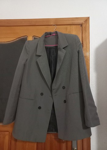 Gri Düğmeli Kadın Blazer Ceket