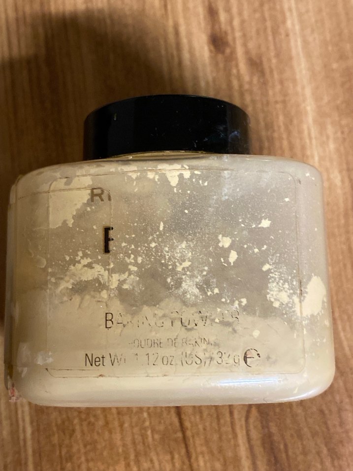 Revolution Super Matte Fix Pudra - Görsel 2