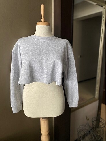 s Beden Zara Crop Sweat