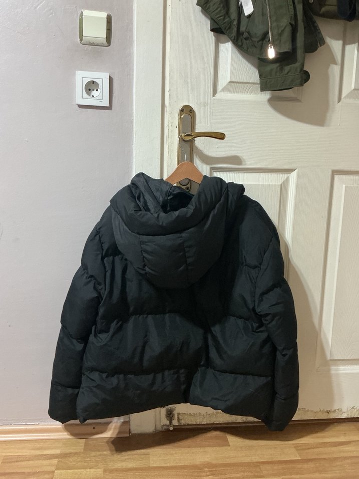 Siyah Kapitone Fermuarlı Kışlık Kadın Mont - Görsel 2