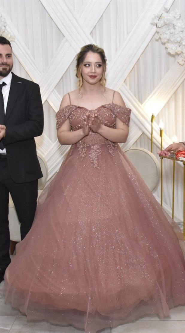 Pudra Pullu Drapeli Uzun Abiye - Görsel 2