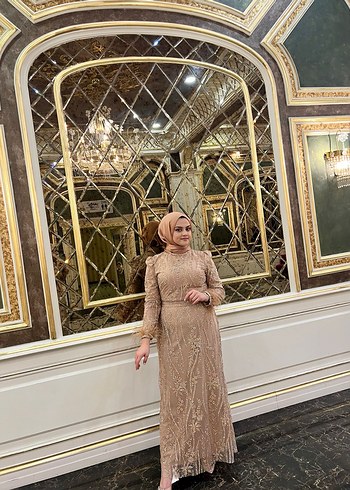 Nakışlı Bej Uzun Kollu Tesettür Elbise - Görsel 2