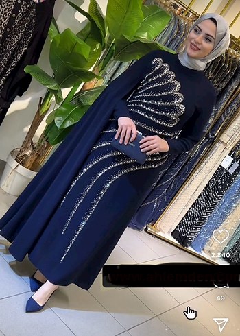 Mavi İşlemeli Uzun Kollu Abiye Elbise