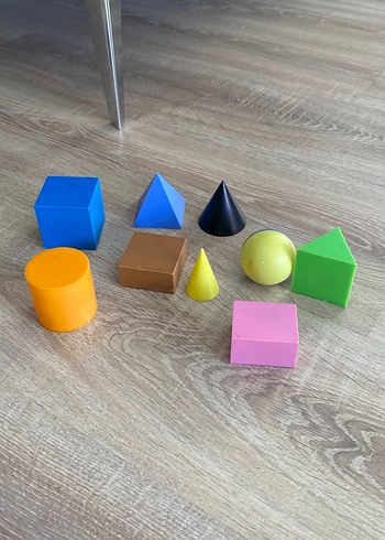Renkli Geometrik Şekiller Eğitici Oyuncak