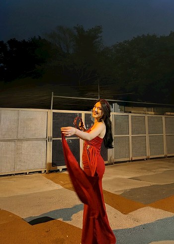 Kırmızı Drapeli Uzun Straplez Kadın Abiye - Görsel 2