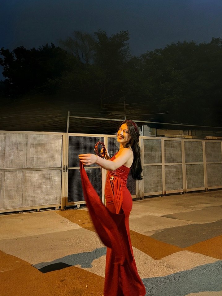 Kırmızı Drapeli Uzun Straplez Kadın Abiye - Görsel 2