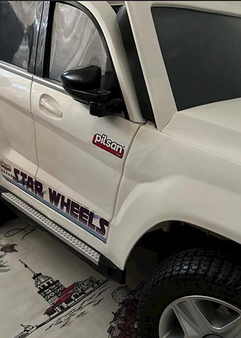 Beyaz Parlak Pilsan Elektrikli Binici Araba - Görsel 2