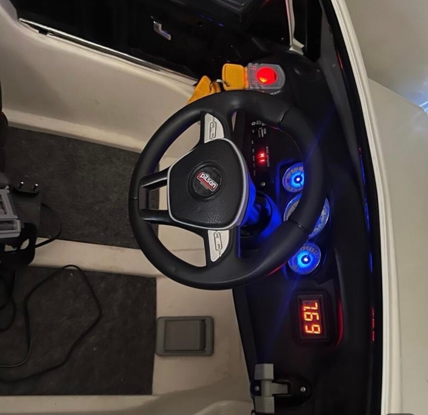 Beyaz Parlak Pilsan Elektrikli Binici Araba - Görsel 3