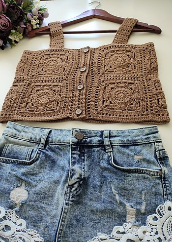m Beden Düğmeli Kahverengi Örgü Crop Top