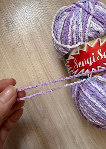 Beden 300 gr şerit şeklinde ebruli ip