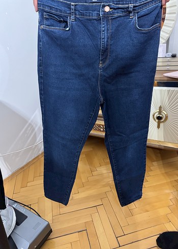 LC Waikiki Düğmeli Lacivert Midi Kadın Jean