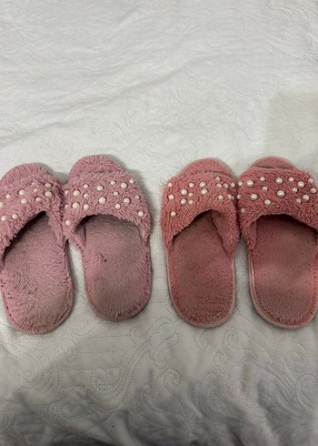 38 Beden İnci Detaylı Pembe Kadın Ev Terliği 2 adet