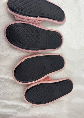Diğer İnci Detaylı Pembe Kadın Ev Terliği 2 adet