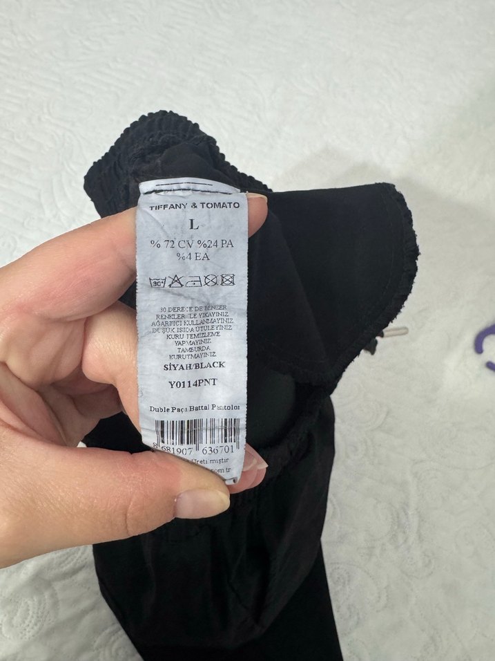 Kadın Siyah Rahat Kesim Midi Kumaş Pantolon - Görsel 4